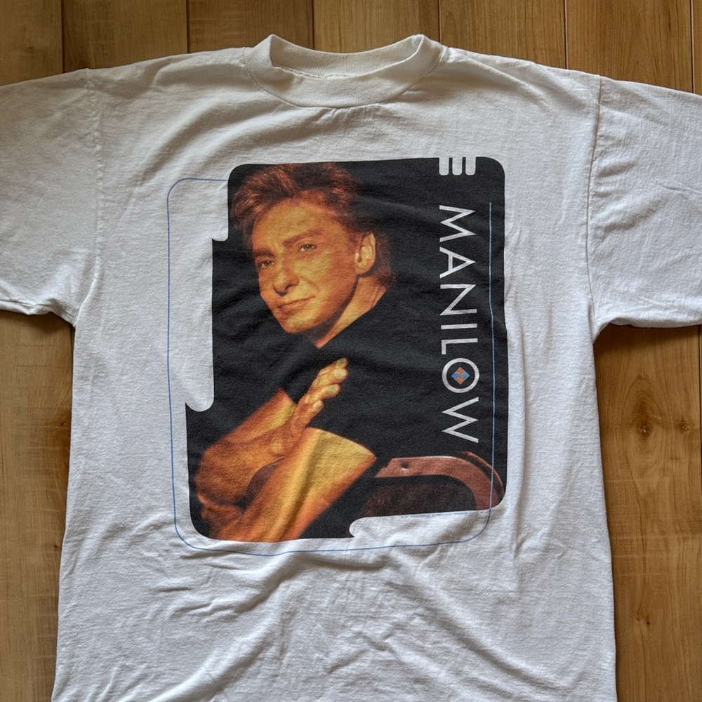 Vintage 97 Barry Manilow Tour tee shirt size L